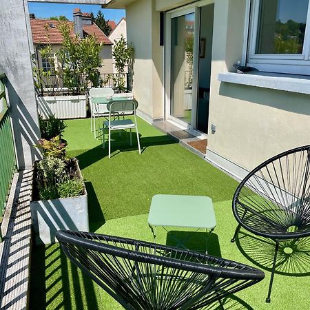 Appartement Avec Terrasse Et Parking Gratuit Accole Montbéliard Exterior foto